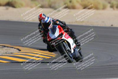 media/Oct-08-2022-SoCal Trackdays (Sat) [[1fc3beec89]]/Turn 10 (945am)/